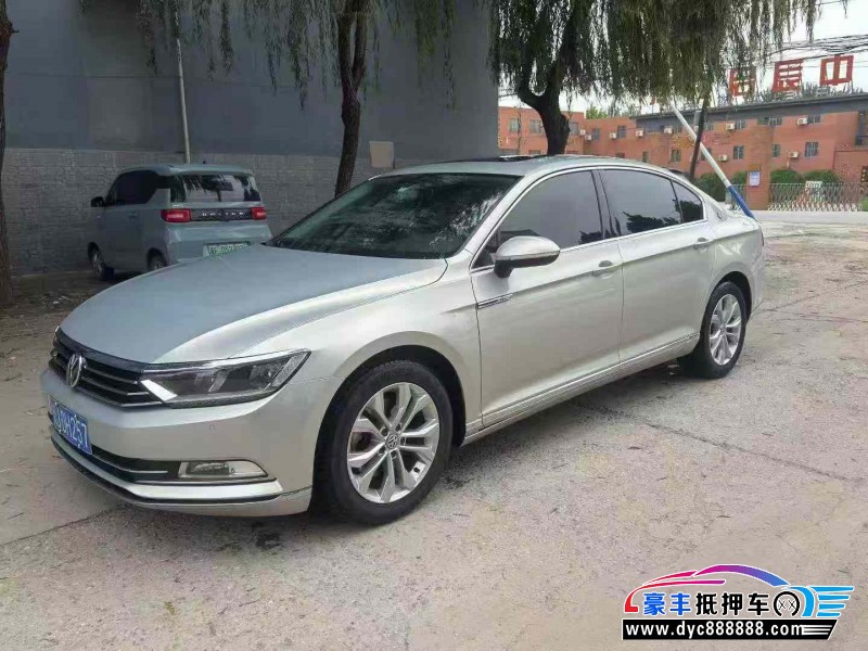 17年大众迈腾轿车抵押车出售