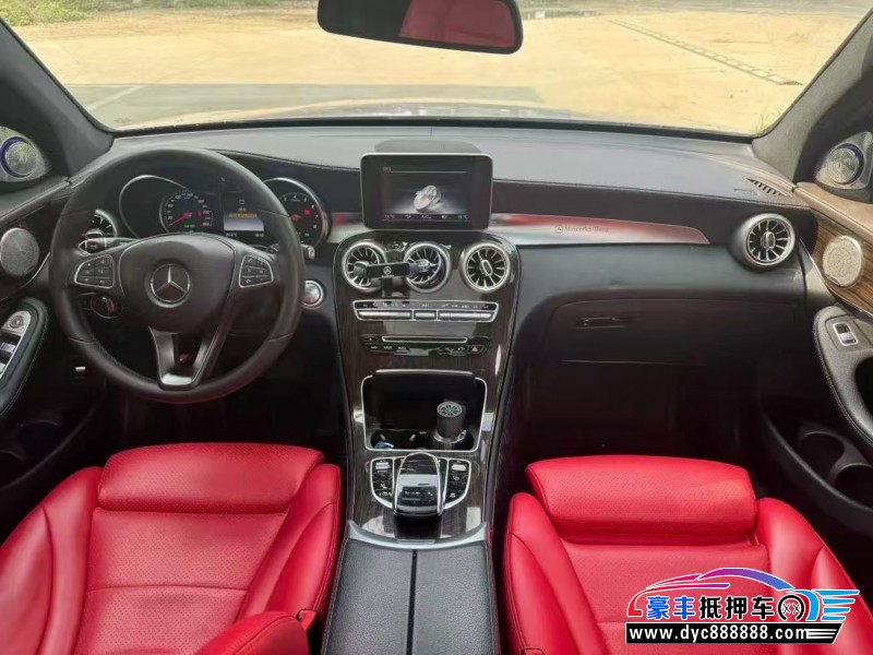 17年奔驰GLC轿车抵押车出售