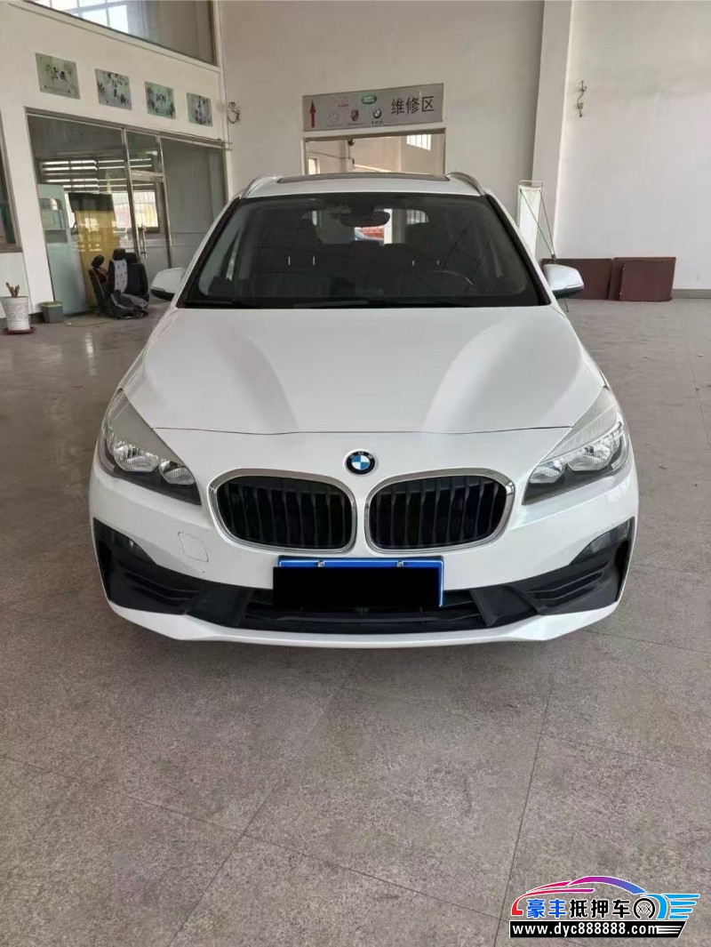 20年宝马2系轿车抵押车出售