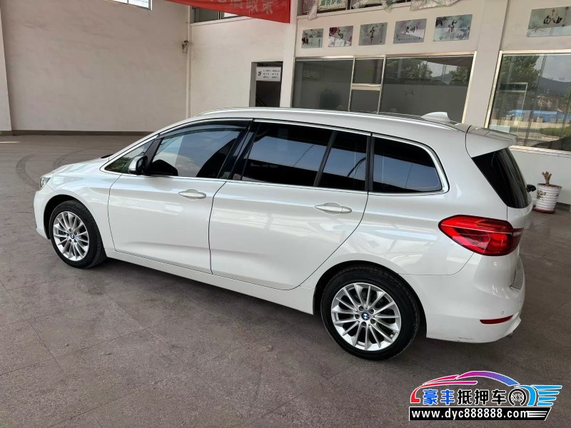 20年宝马2系轿车抵押车出售