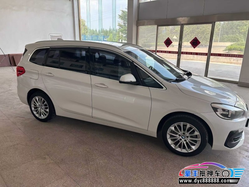 20年宝马2系轿车抵押车出售