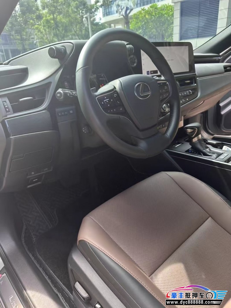 24年雷克萨斯ES轿车抵押车出售