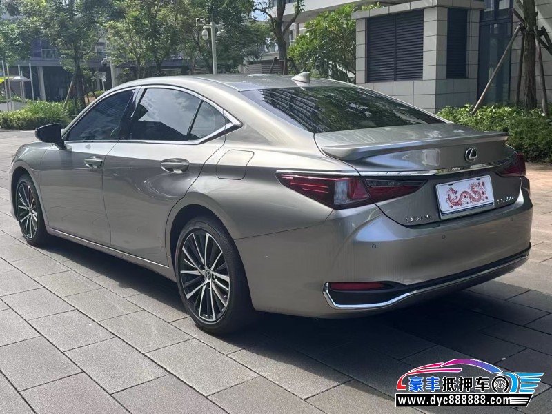 24年雷克萨斯ES轿车抵押车出售