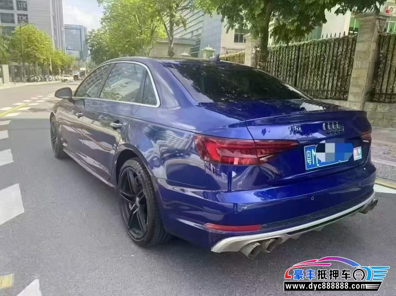 18年奥迪A4L轿车抵押车出售