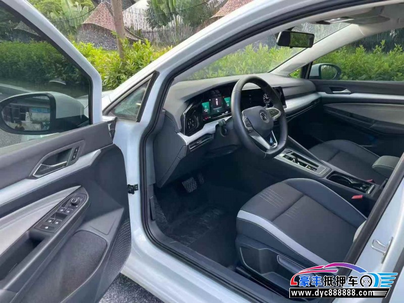 22年大众高尔夫轿车抵押车出售