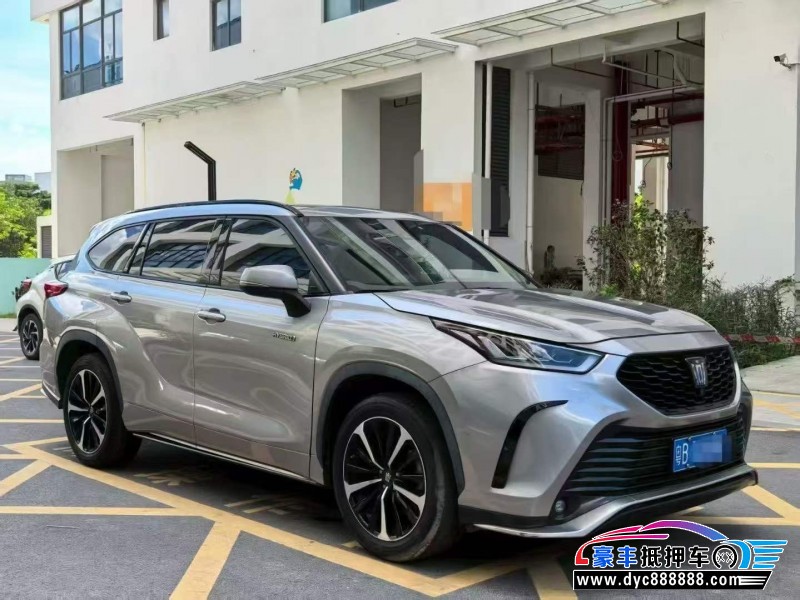 21年丰田皇冠轿车抵押车出售