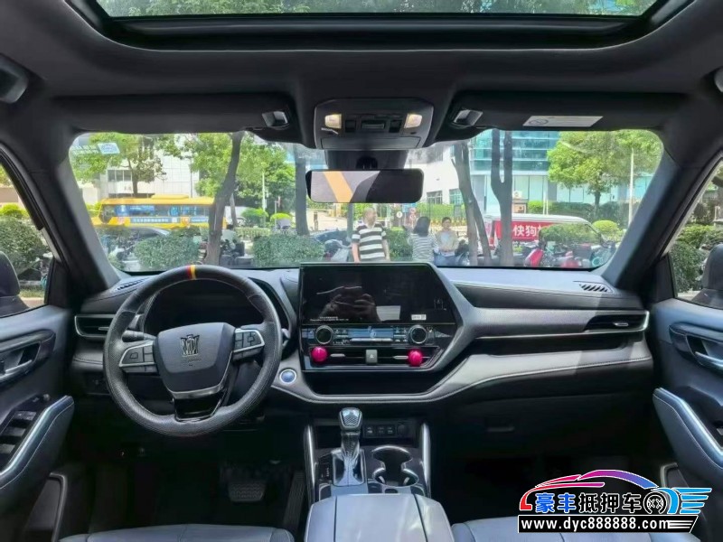 21年丰田皇冠轿车抵押车出售