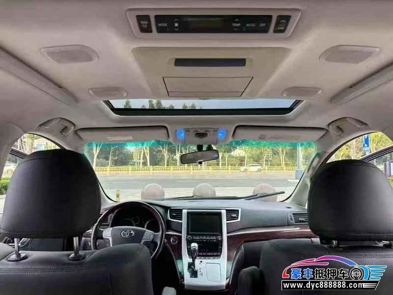 12年丰田埃尔法轿车抵押车出售