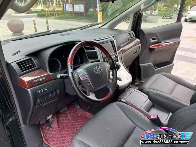 12年丰田埃尔法轿车抵押车出售