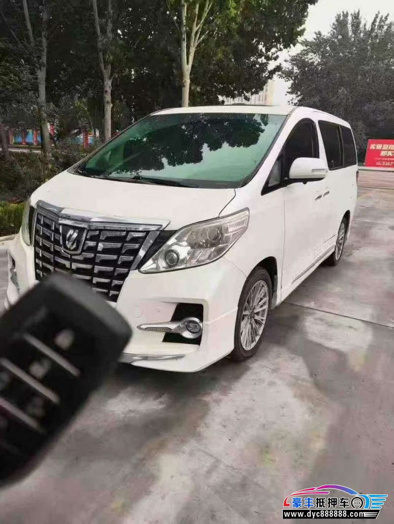 12年丰田埃尔法轿车抵押车出售