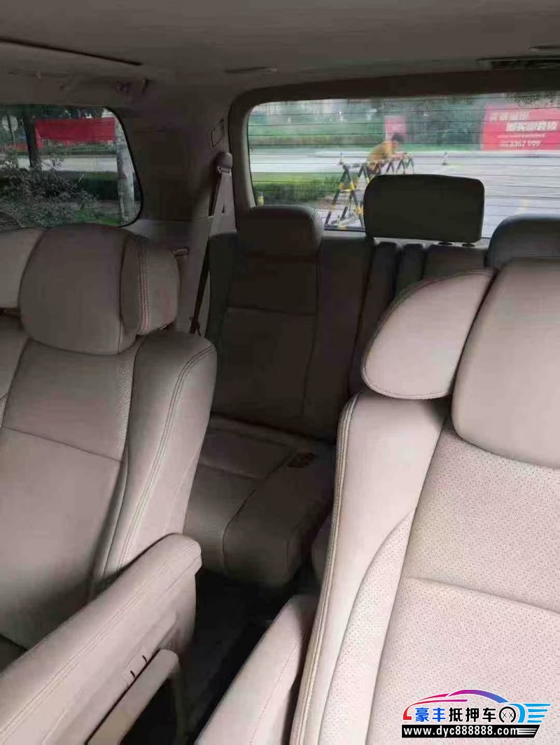 12年丰田埃尔法轿车抵押车出售