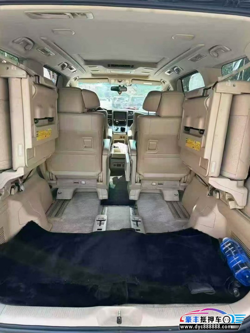 14年丰田埃尔法轿车抵押车出售