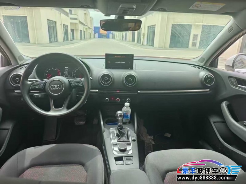 21年奥迪A3轿车抵押车出售