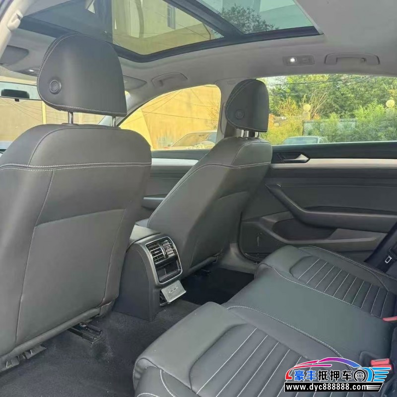 21年大众迈腾轿车抵押车出售