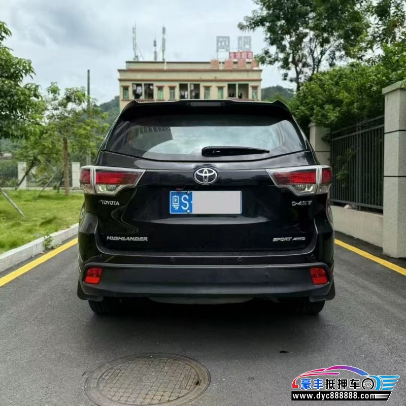 15年丰田汉兰达轿车抵押车出售