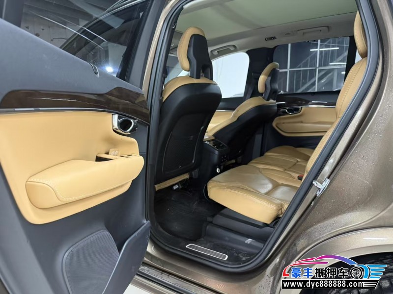 16年沃尔沃XC90轿车抵押车出售