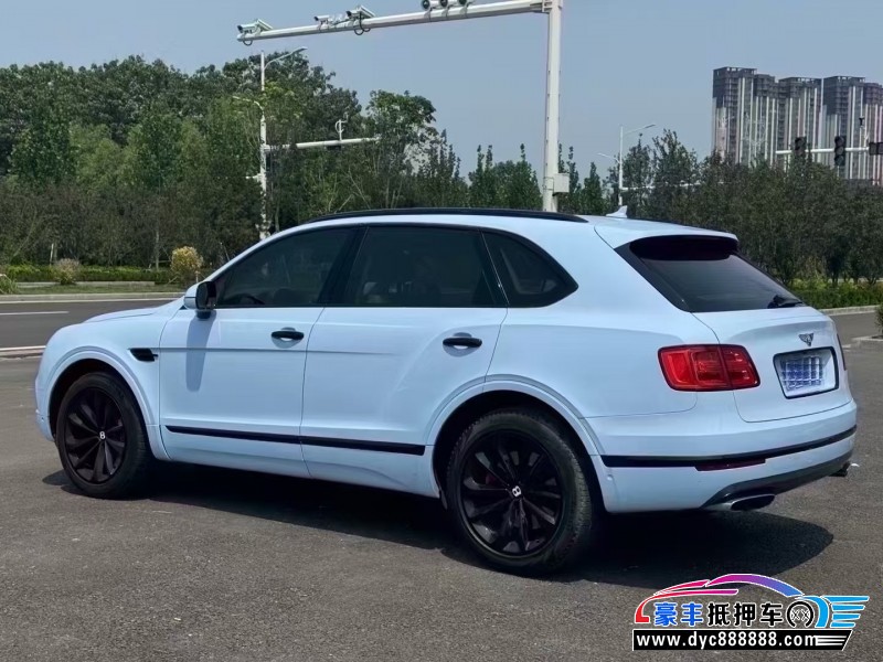 18年宾利添越轿车抵押车出售