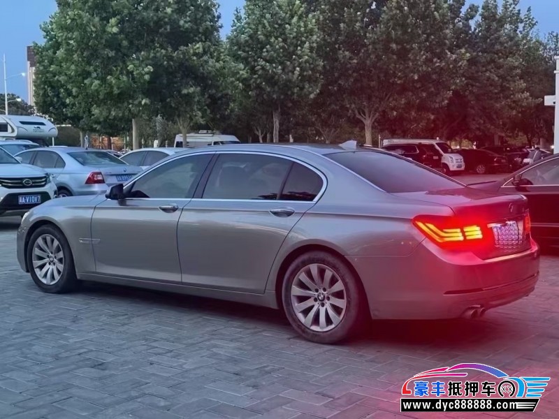 15年宝马7系轿车抵押车出售