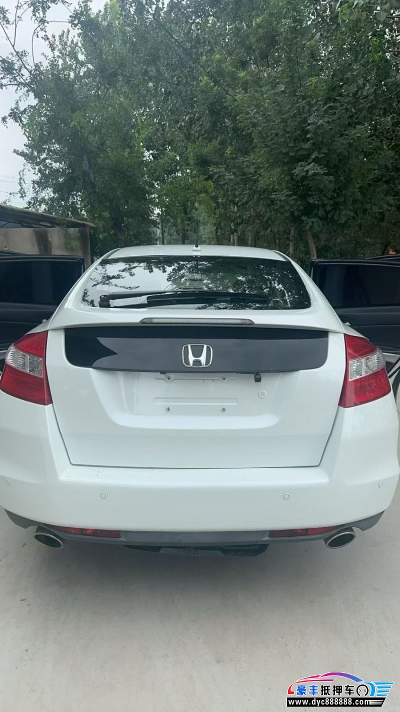 12年本田歌诗图轿车抵押车出售