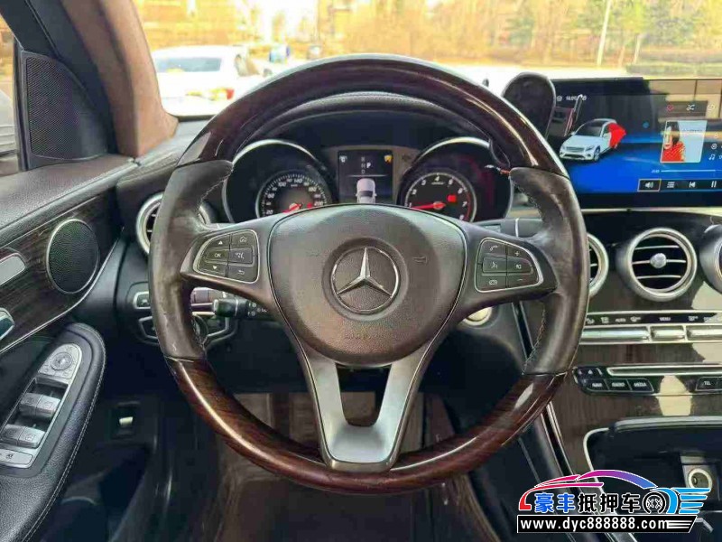 18年奔驰GLC轿车抵押车出售