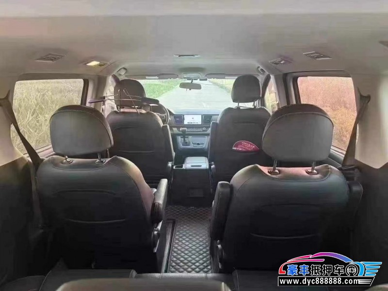 16年上汽大通G10轿车抵押车出售