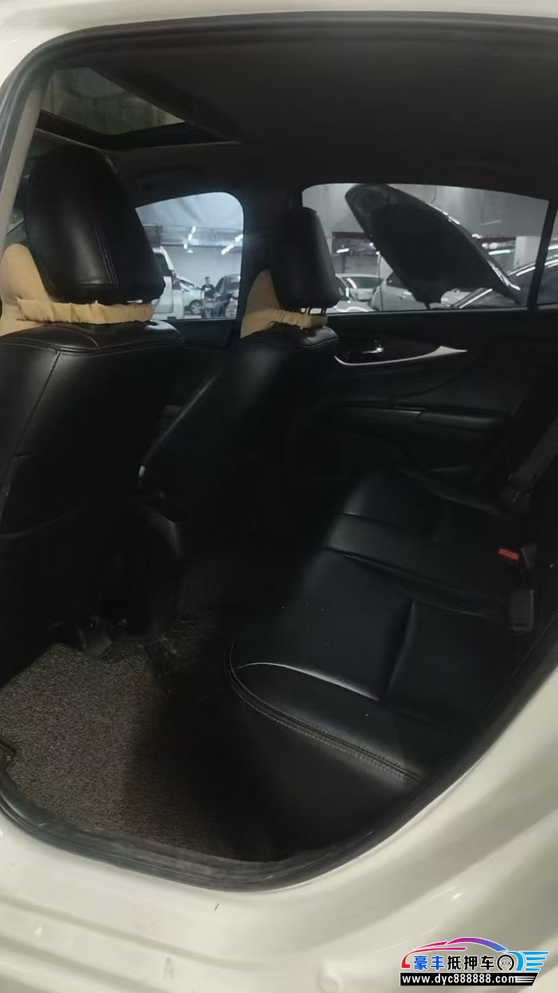 17年本田凌派轿车抵押车出售