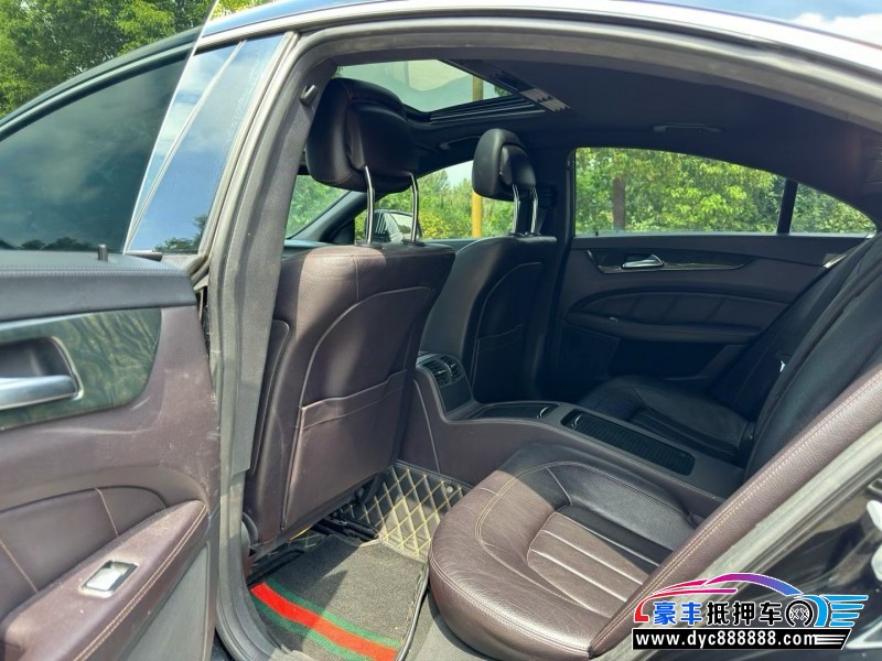 14年奔驰CLS轿车抵押车出售