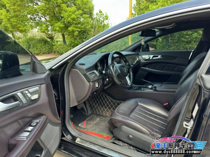 14年奔驰CLS轿车抵押车出售