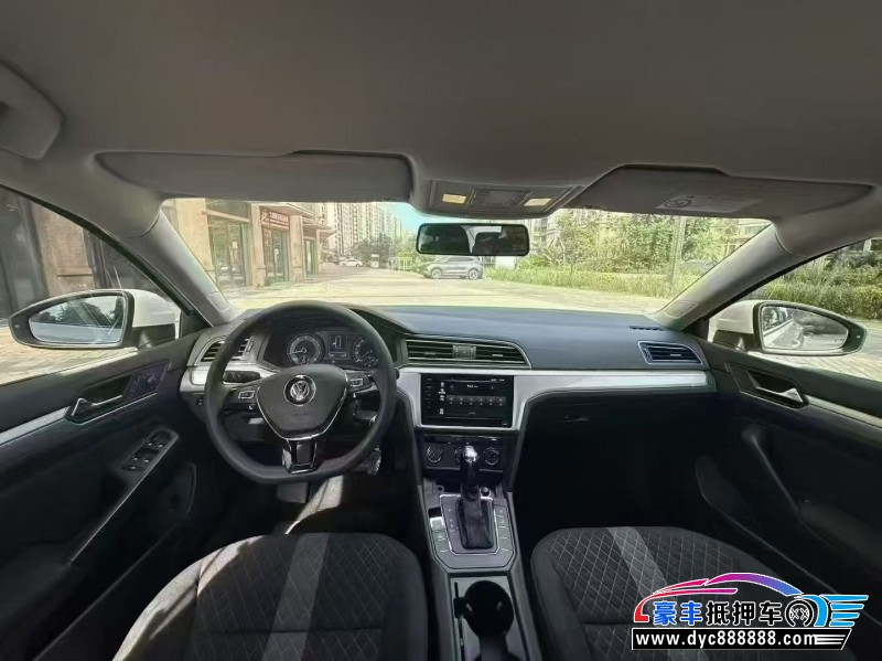 21年大众凌渡轿车抵押车出售