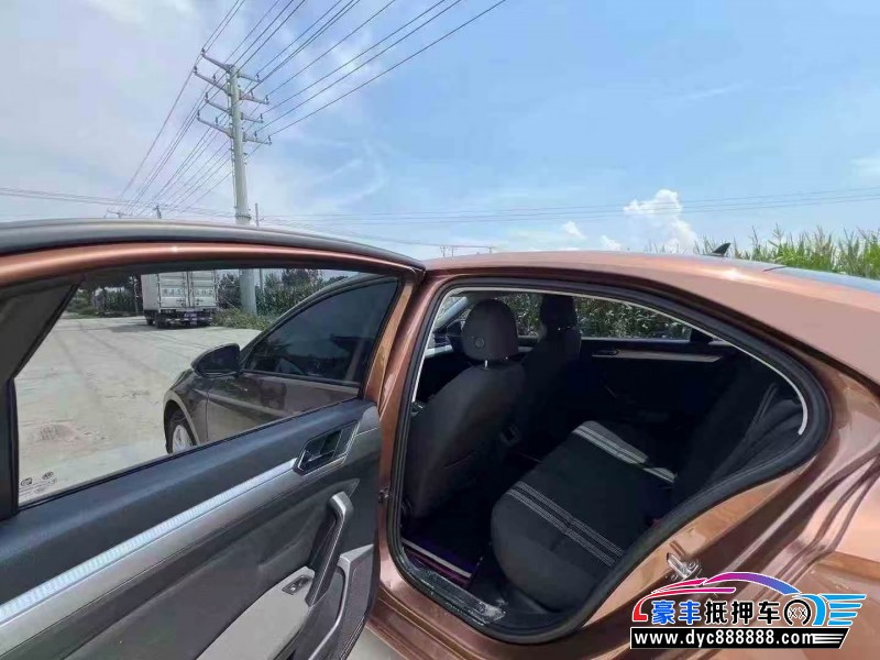 17年大众凌渡轿车抵押车出售