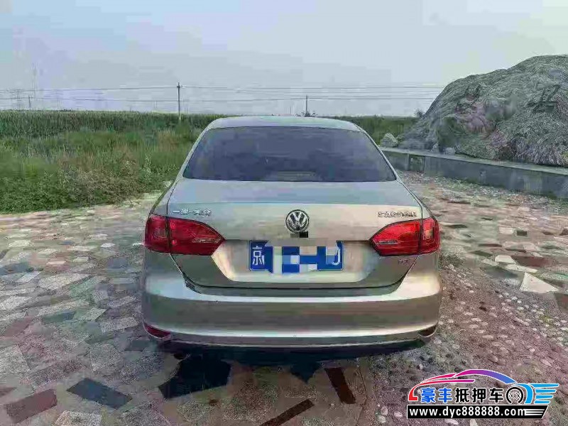 15年大众速腾轿车抵押车出售