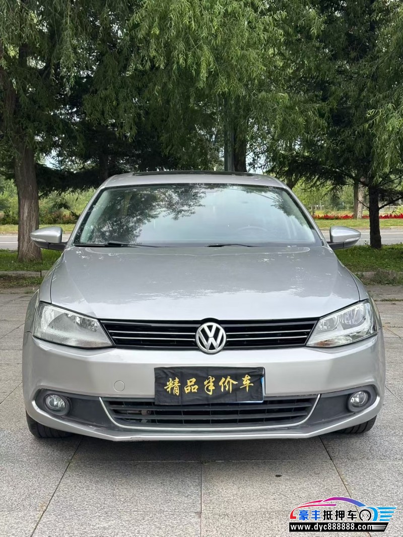 14年大众速腾轿车抵押车出售