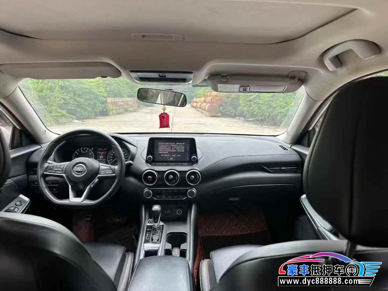 20年日产轩逸轿车抵押车出售