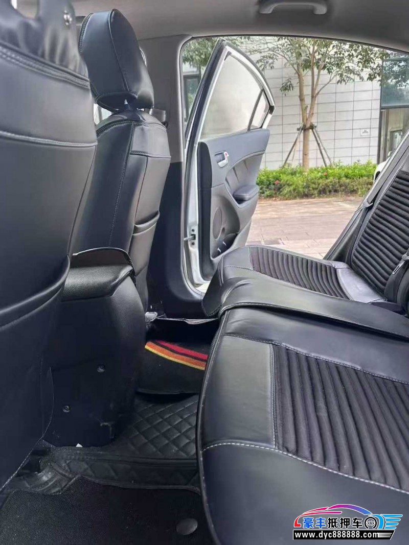 17年起亚K3轿车抵押车出售