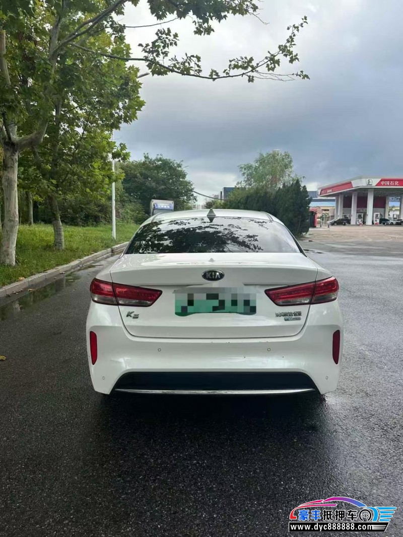 19年起亚K5轿车抵押车出售