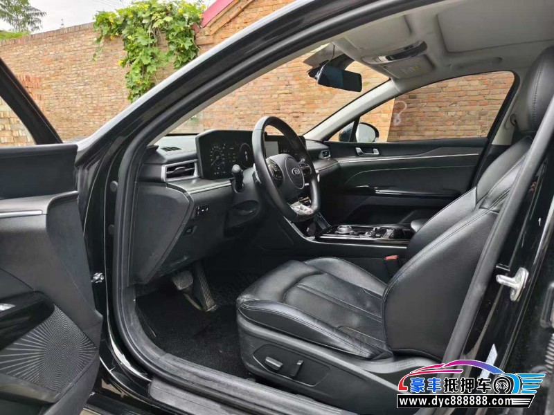 21年起亚K5轿车抵押车出售