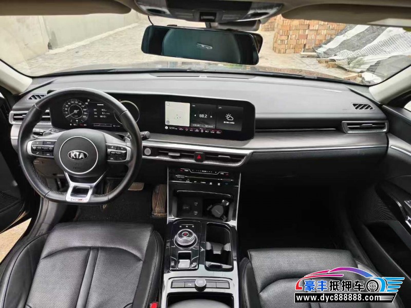 21年起亚K5轿车抵押车出售