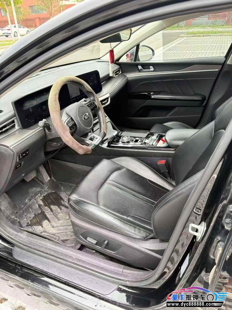 20年起亚K5轿车抵押车出售