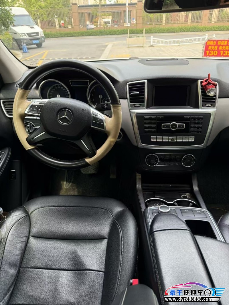 15年奔驰ML轿车抵押车出售