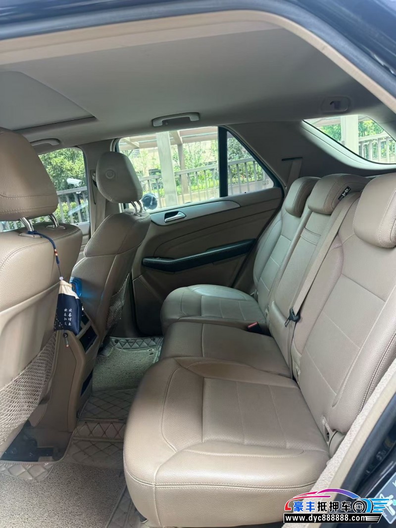 15年奔驰ML轿车抵押车出售