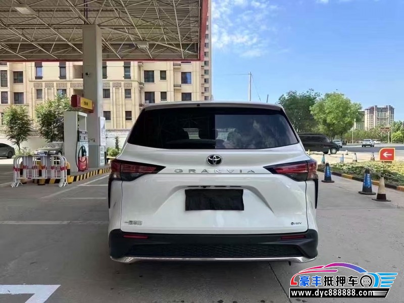 25年丰田格瑞维亚轿车抵押车出售