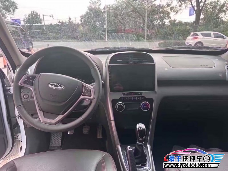 16年奇瑞瑞虎3轿车抵押车出售