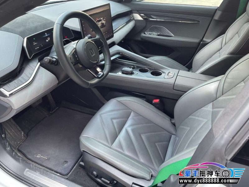 22年极氪001轿车抵押车出售