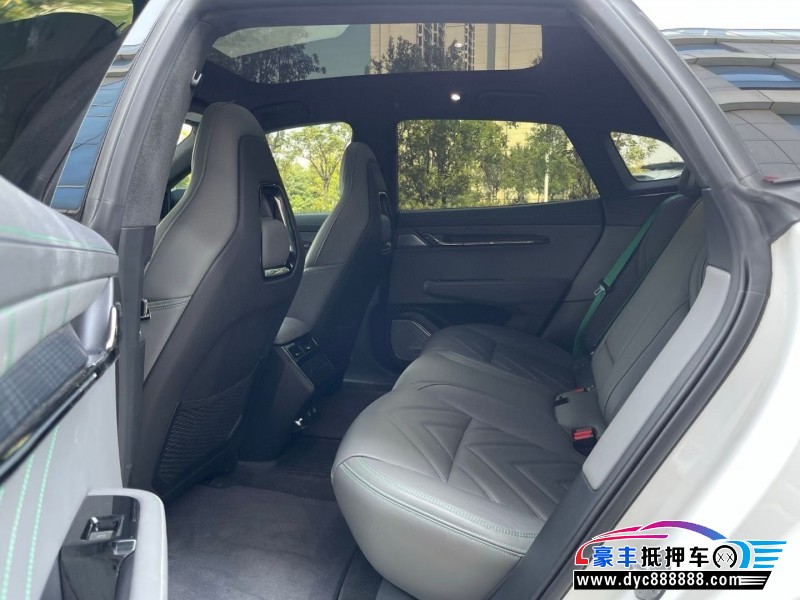 22年极氪001轿车抵押车出售