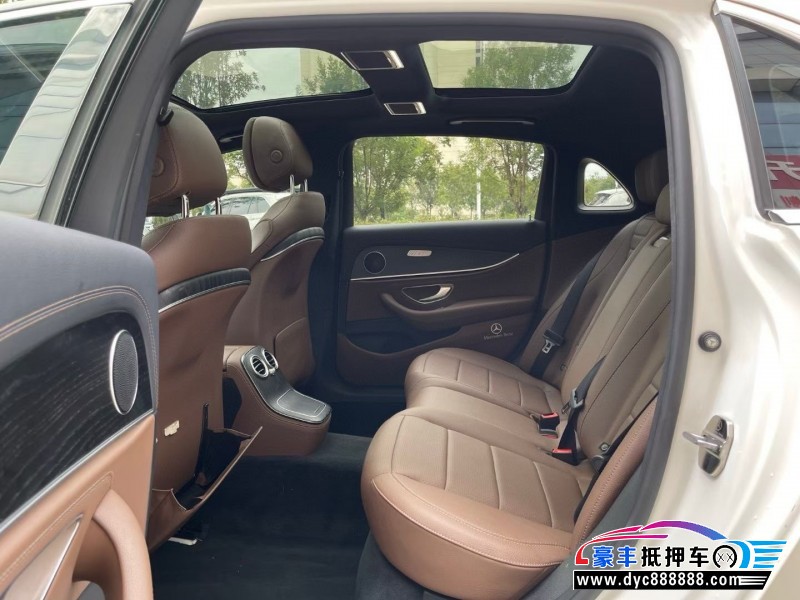 21年奔驰E轿车抵押车出售