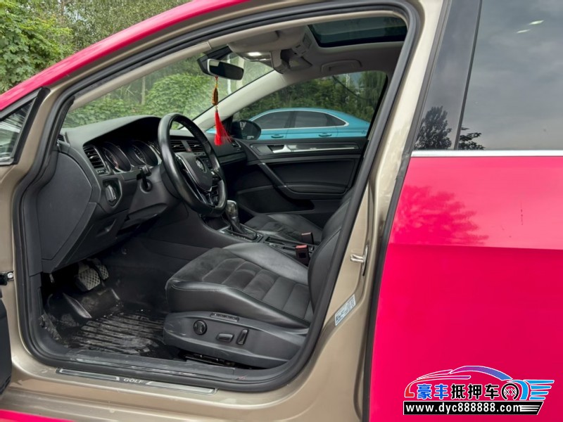 18年大众高尔夫轿车抵押车出售