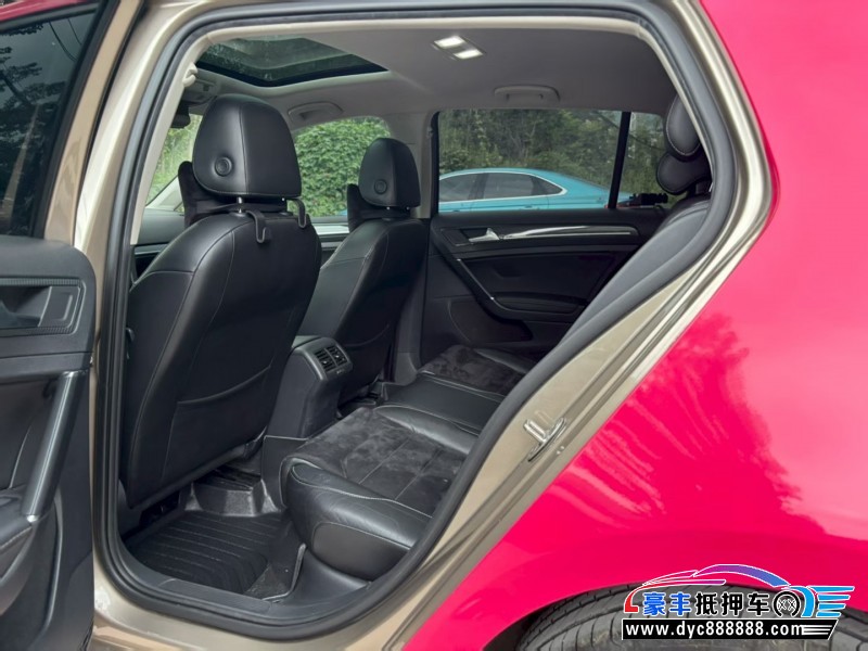 18年大众高尔夫轿车抵押车出售