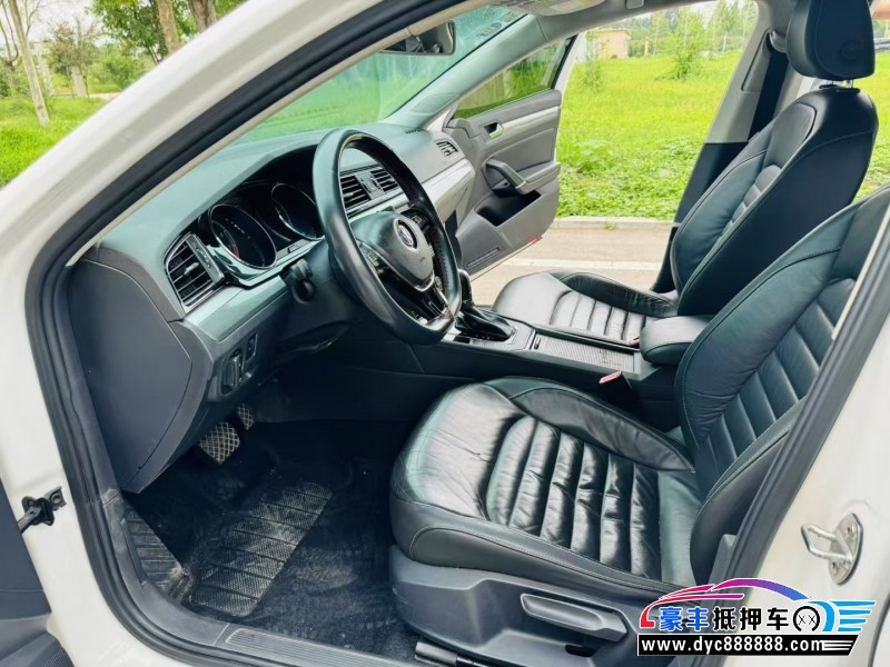 18年大众凌渡轿车抵押车出售