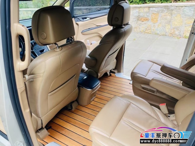 19年别克GL8轿车抵押车出售