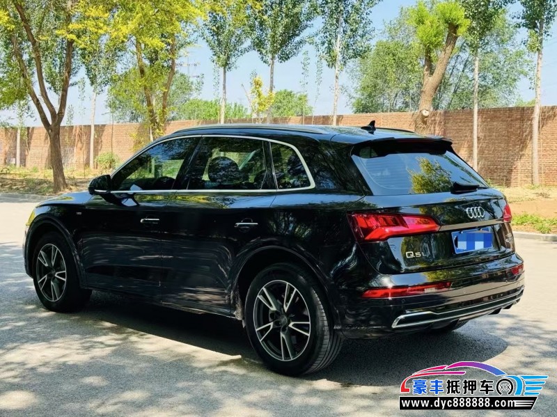19年奥迪Q5轿车抵押车出售